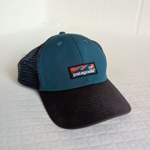 Patagonia Vintage Surf Wave Logo Trucker Snapback Hat Meshback Blue